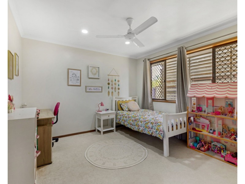 2 Allan Court, Ooralea QLD 4740