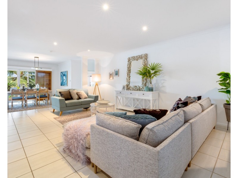 37 Beach Road, Dolphin Heads QLD 4740