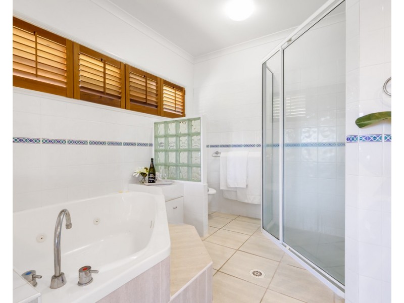 37 Beach Road, Dolphin Heads QLD 4740