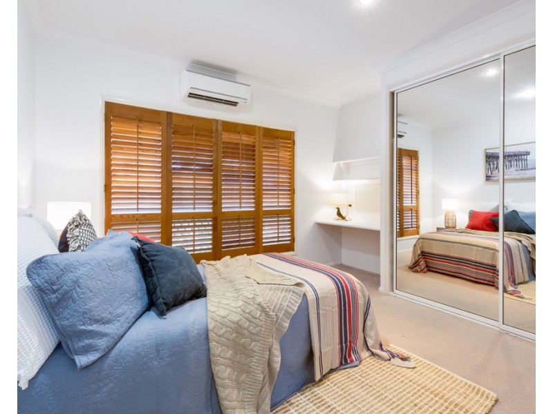 37 Beach Road, Dolphin Heads QLD 4740