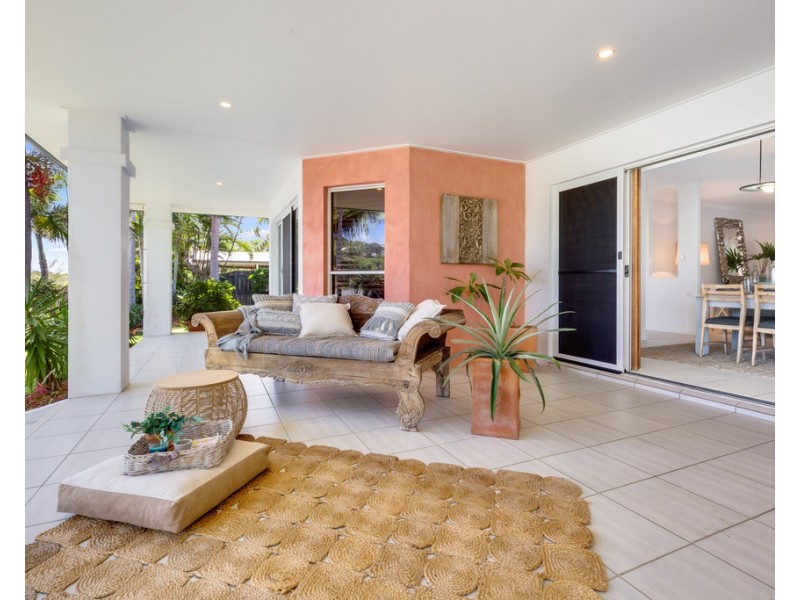 37 Beach Road, Dolphin Heads QLD 4740