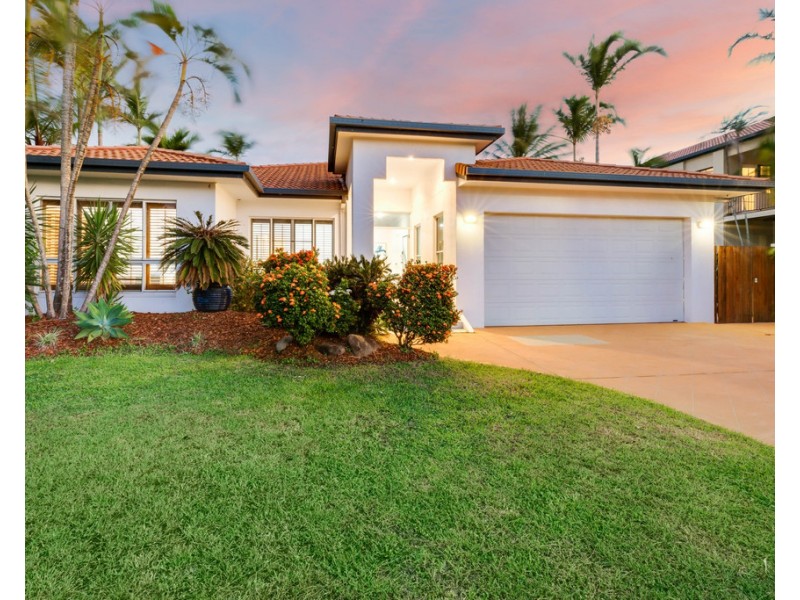 37 Beach Road, Dolphin Heads QLD 4740
