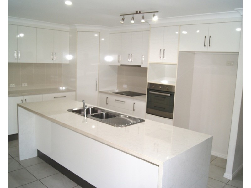 21 Tamron Drive, Mount Pleasant QLD 4740