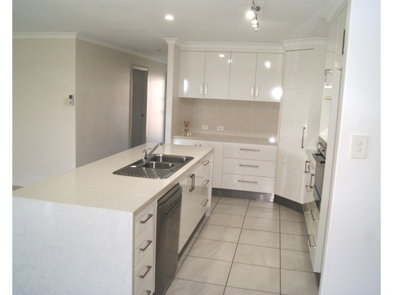 21 Tamron Drive, Mount Pleasant QLD 4740