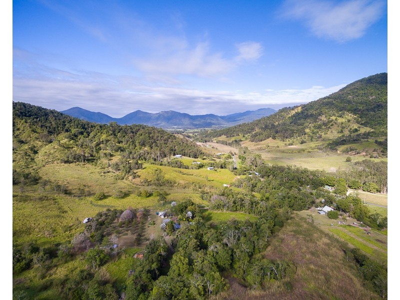 500 Gorge Road, Finch Hatton QLD 4756