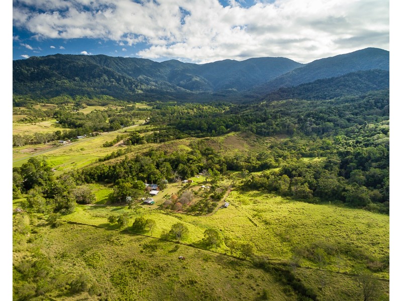 500 Gorge Road, Finch Hatton QLD 4756
