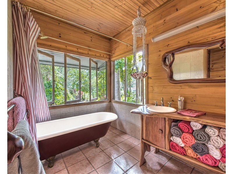 500 Gorge Road, Finch Hatton QLD 4756