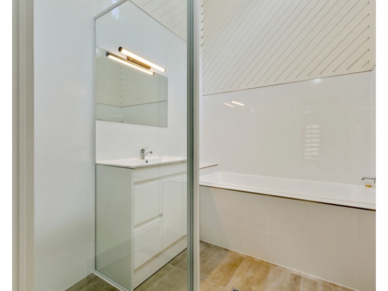 96 Waverley Street, Bucasia QLD 4750