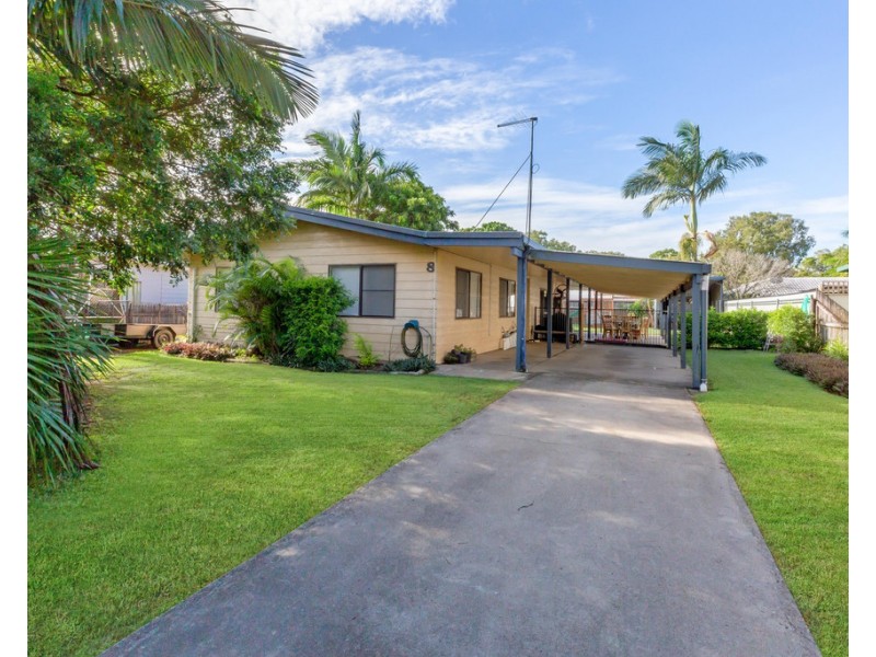 8 Eaglemount Road, Andergrove QLD 4740