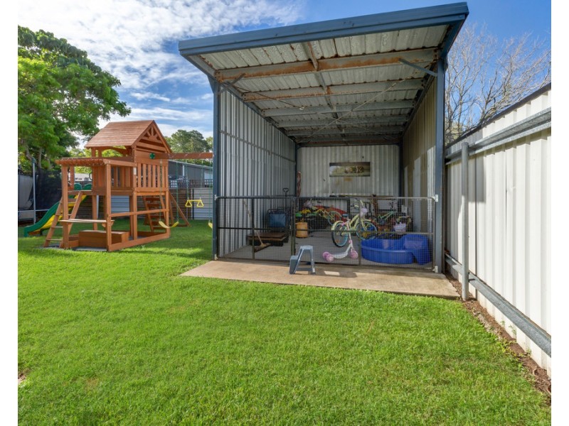 8 Eaglemount Road, Andergrove QLD 4740