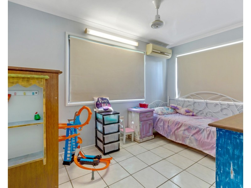 8 Eaglemount Road, Andergrove QLD 4740