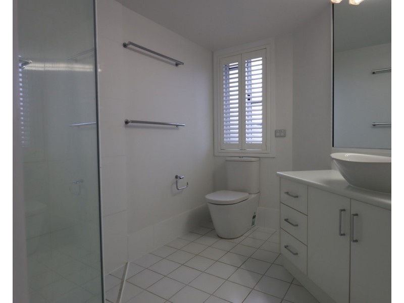 8/4 Prudhoe Street, East Mackay QLD 4740