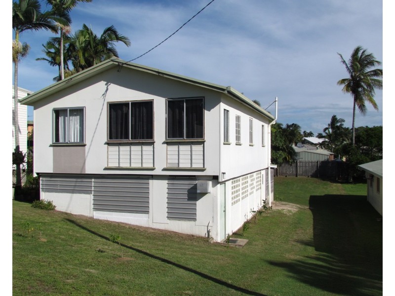 32 Denman Avenue, Shoal Point QLD 4750