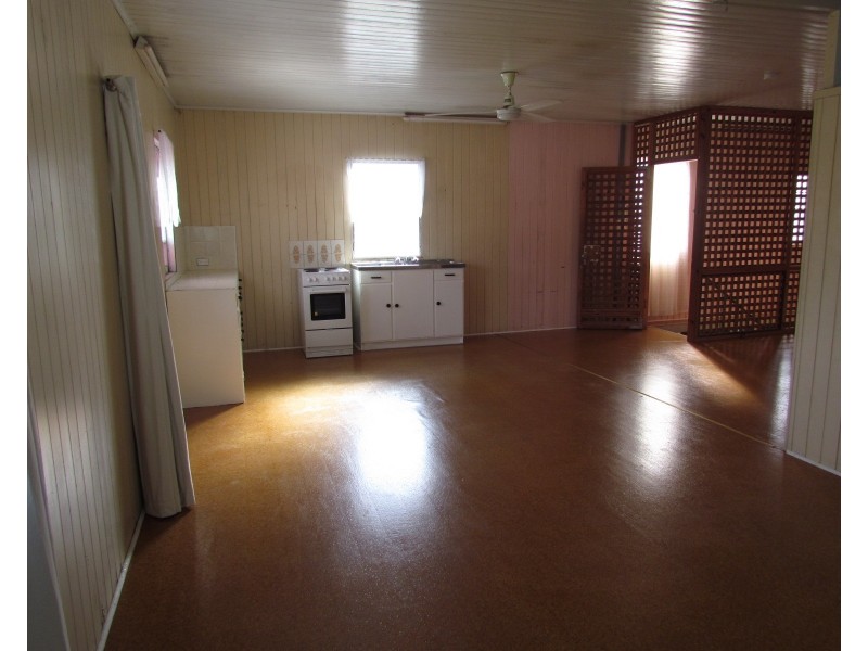 32 Denman Avenue, Shoal Point QLD 4750