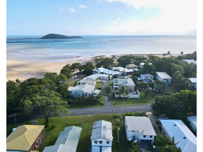 32 Denman Avenue, Shoal Point QLD 4750