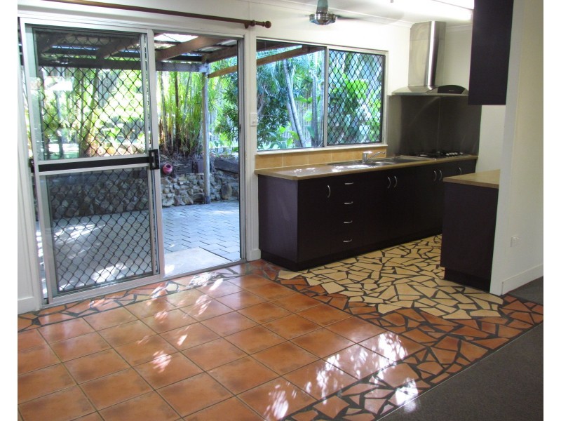 17 Amstead Street, Eimeo QLD 4740