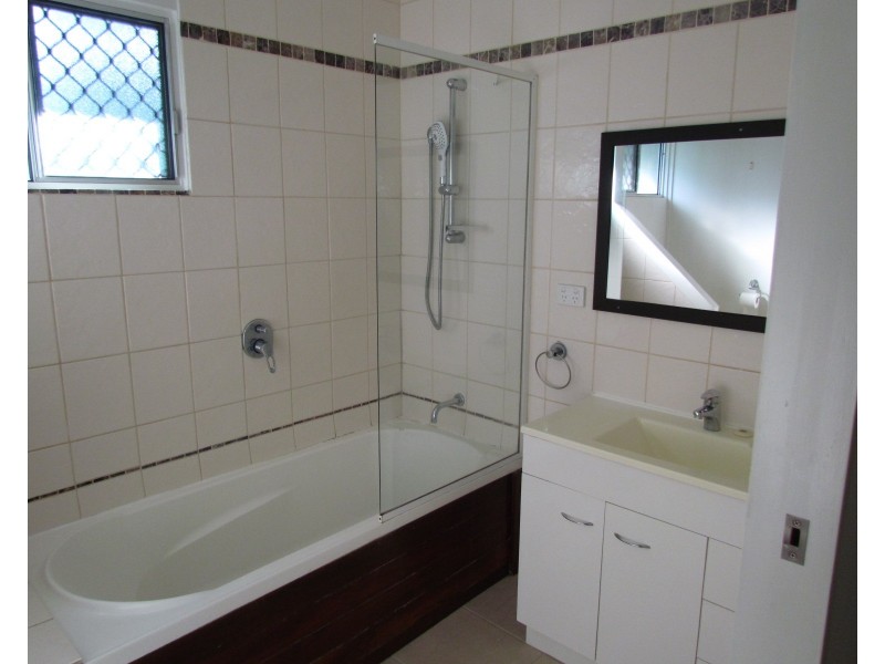 17 Amstead Street, Eimeo QLD 4740