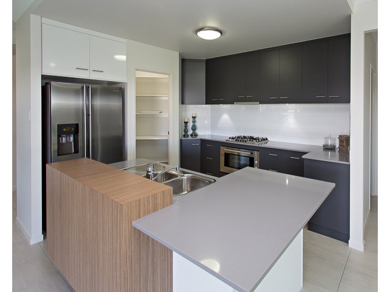 3 Primavera Boulevard, Beaconsfield QLD 4740