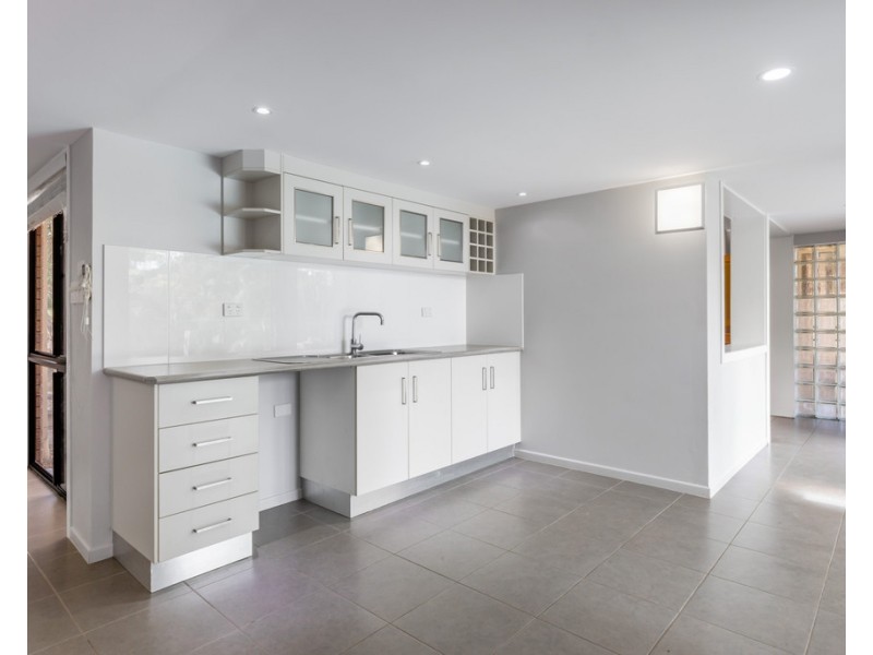 15 Sologinkin Road, Rural View QLD 4740