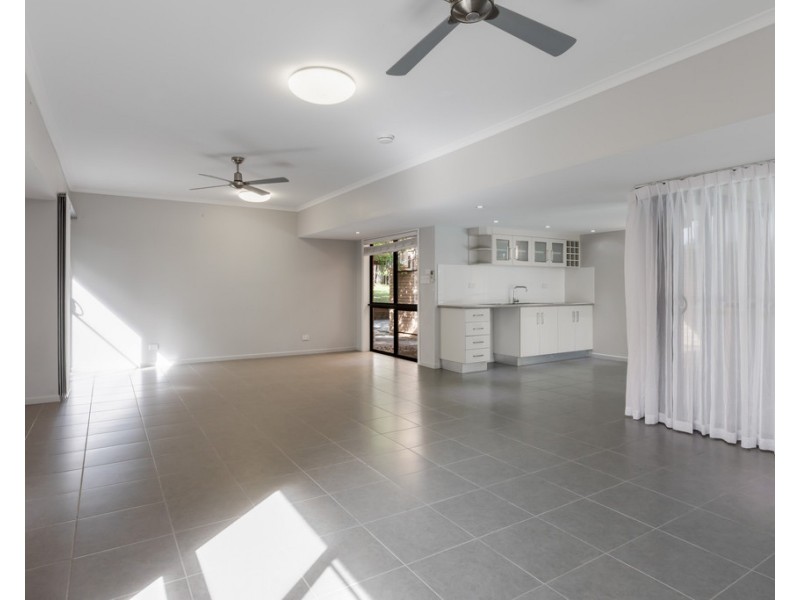 15 Sologinkin Road, Rural View QLD 4740