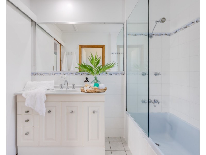 1 Shakespeare Street, East Mackay QLD 4740