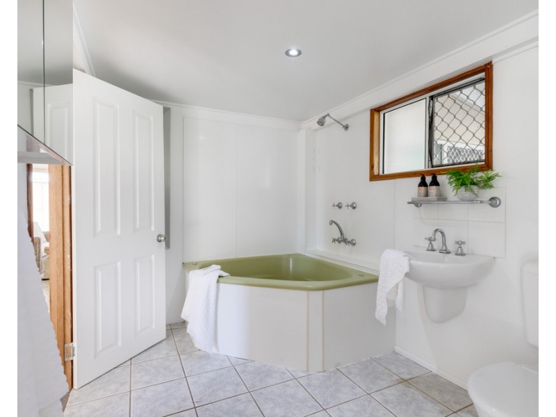 1 Shakespeare Street, East Mackay QLD 4740