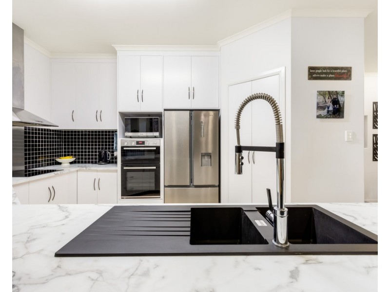 198 Shoal Point Road, Shoal Point QLD 4750