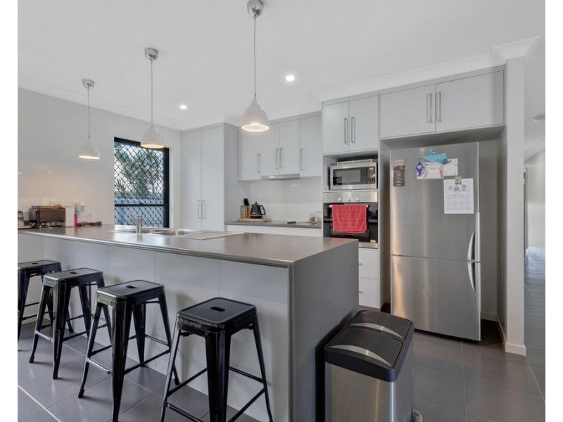 22 Dobinson Street, Bucasia QLD 4750