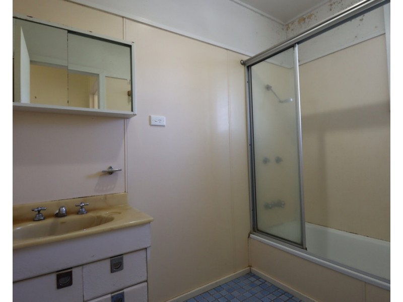 3 Hume Street, West Mackay QLD 4740