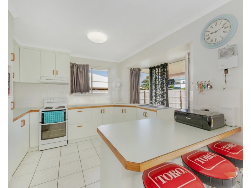 10 Henry Court, Beaconsfield QLD 4740