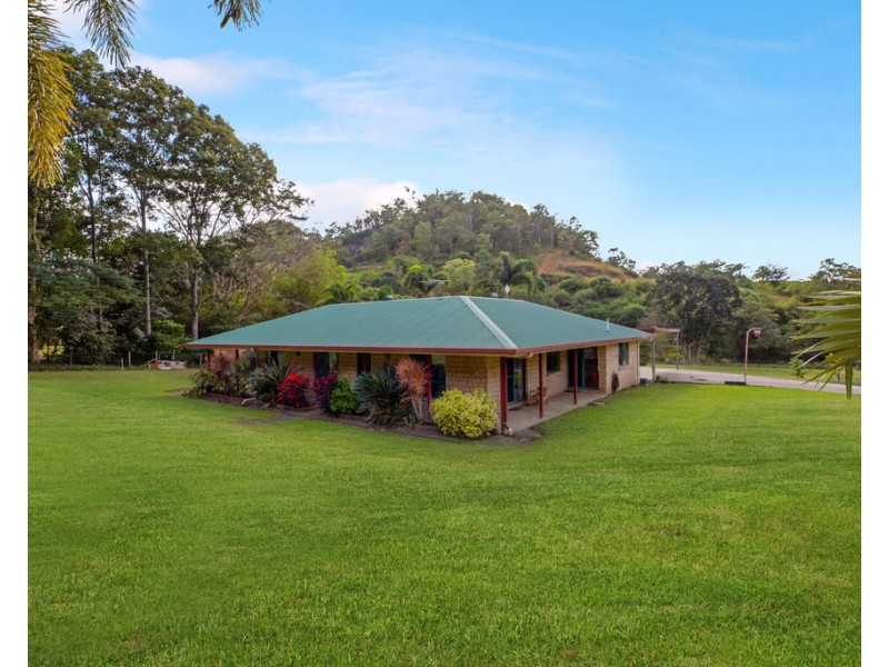 12 Helens Court, Hampden QLD 4741