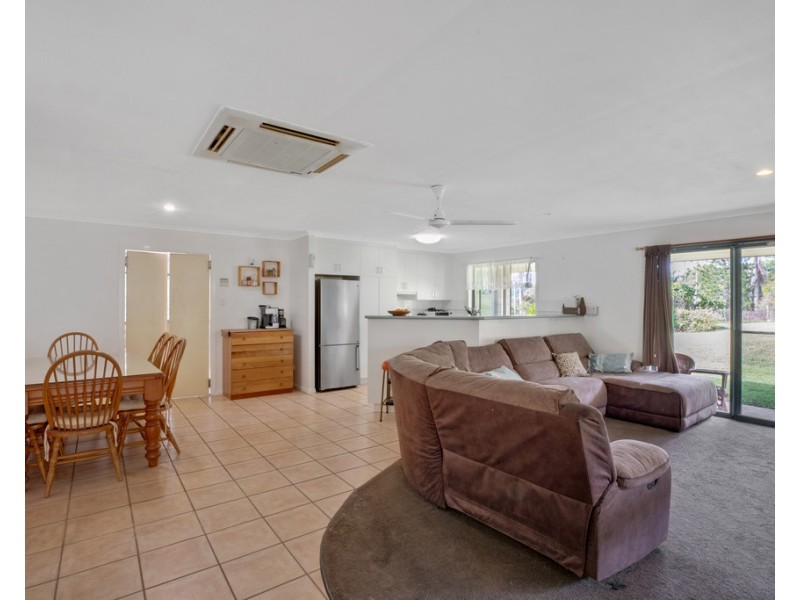 12 Helens Court, Hampden QLD 4741