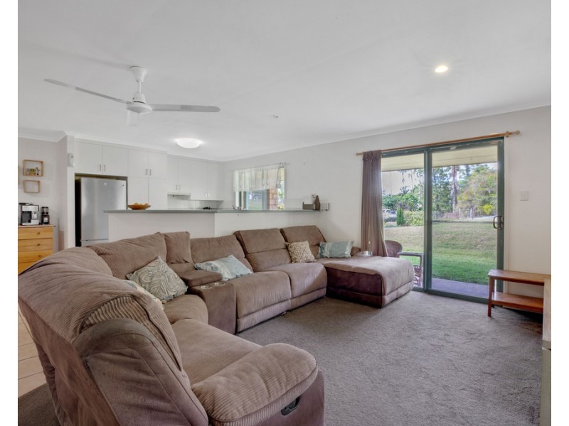 12 Helens Court, Hampden QLD 4741