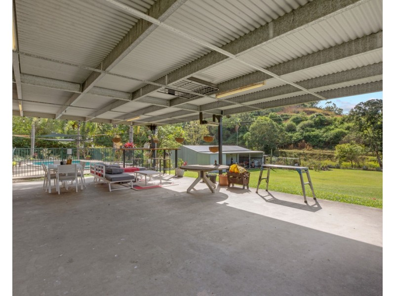 12 Helens Court, Hampden QLD 4741