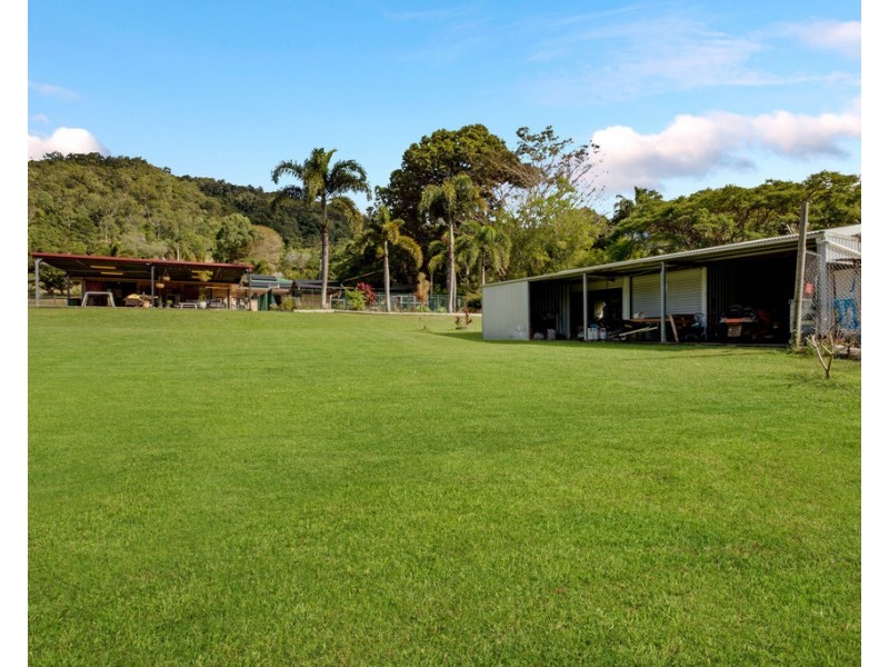 12 Helens Court, Hampden QLD 4741