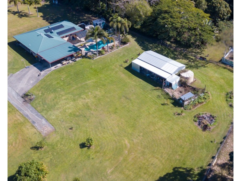 12 Helens Court, Hampden QLD 4741