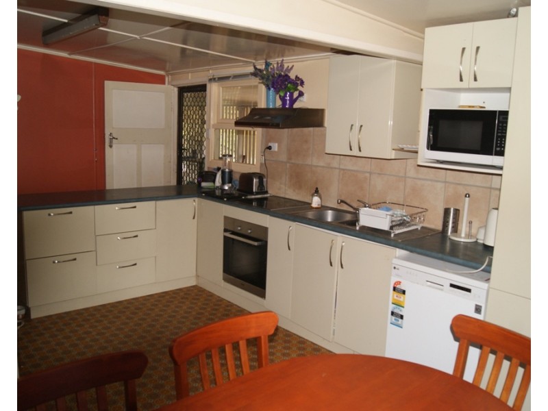 36 Edmonds Street, Bucasia QLD 4750