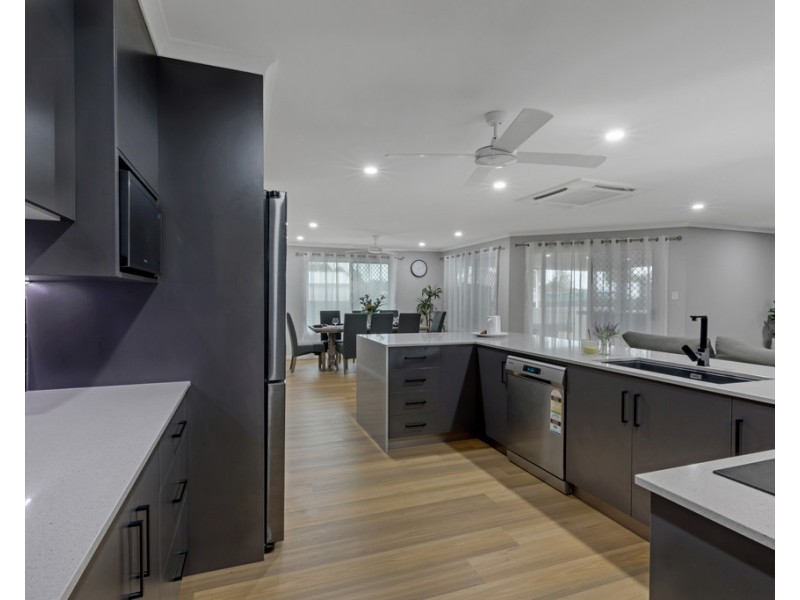 35 Toorak Street, Glenella QLD 4740