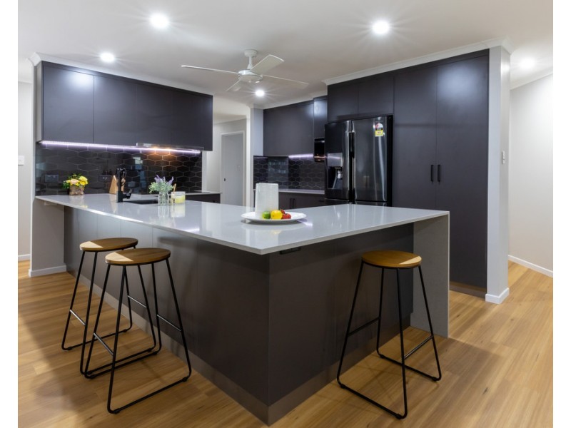 35 Toorak Street, Glenella QLD 4740