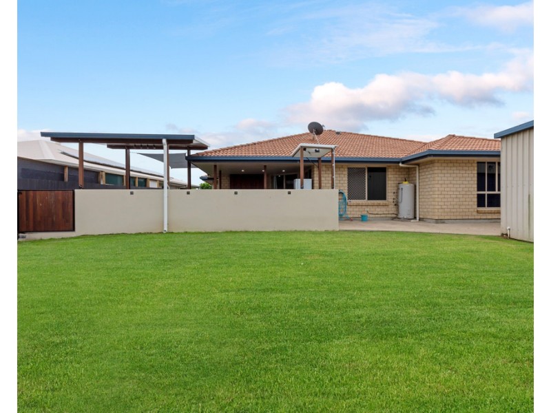 35 Toorak Street, Glenella QLD 4740