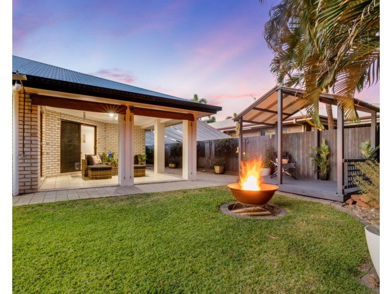 27 Dolphin Drive, Bucasia QLD 4750