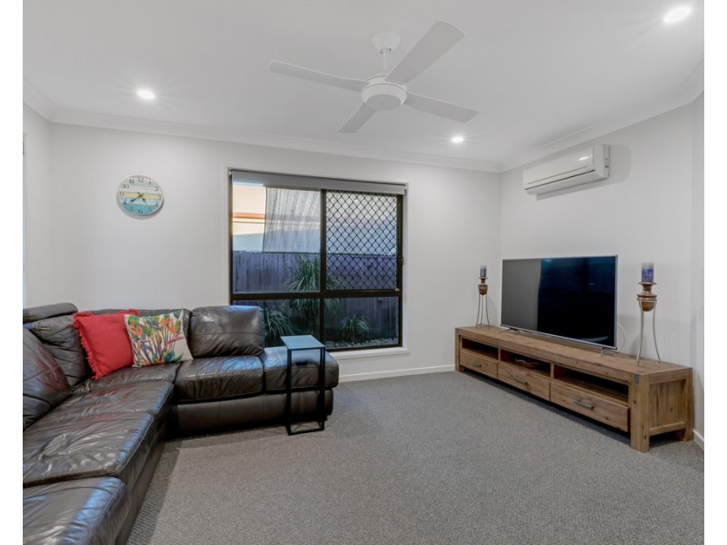 27 Dolphin Drive, Bucasia QLD 4750