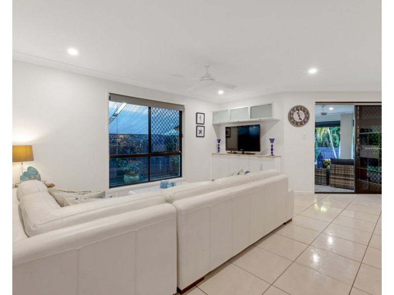 27 Dolphin Drive, Bucasia QLD 4750