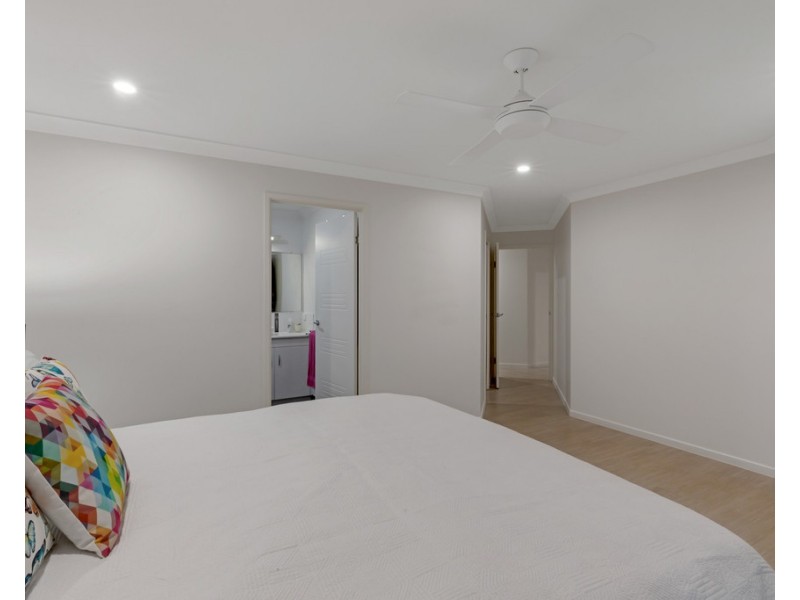 27 Dolphin Drive, Bucasia QLD 4750