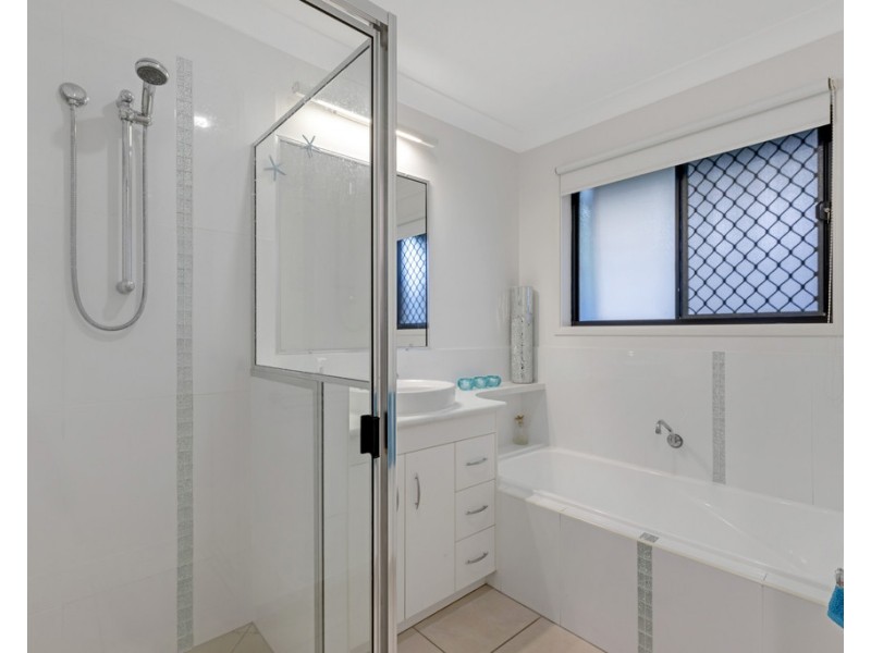 27 Dolphin Drive, Bucasia QLD 4750
