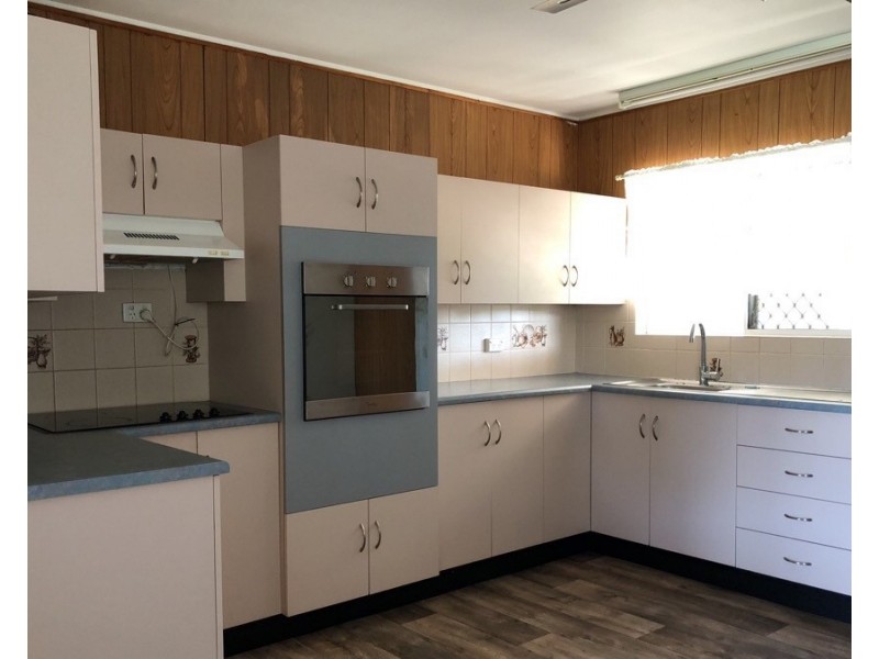 1 Flinders Court, Bakers Creek QLD 4740