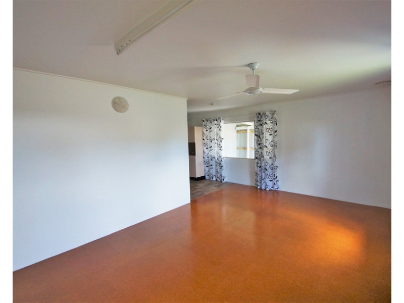 1 Flinders Court, Bakers Creek QLD 4740