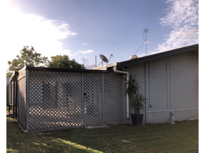 1 Flinders Court, Bakers Creek QLD 4740