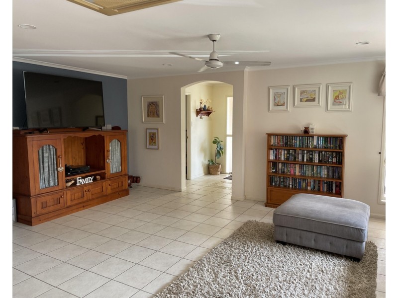 13 Lochmaben Court, Beaconsfield QLD 4740