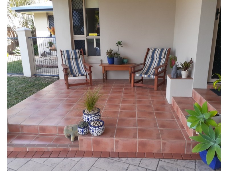13 Lochmaben Court, Beaconsfield QLD 4740
